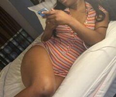 Texarkana escorts - New in Town with a VET! 2 GIRL SHOW!