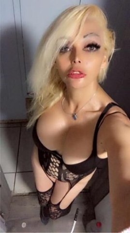 hourglass figured busty blonde unlimited fun - 1