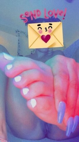 new in town 🥰come play with a naughty princess👸🏽🏆 - 1