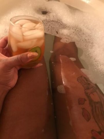(Absolutely Nothing Uncovered)Visiting 3 🚪🚪🚪OUTCALL Kool laid back chic party&420 friendly Available palm bay area - 1