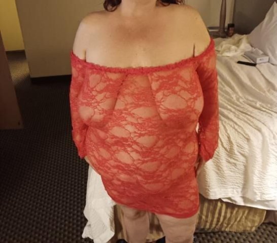 WET WEDNESDAY!!!ASK for daily deals$$/HUGE BREASt!! SEXY MILF 44DD'S - 1