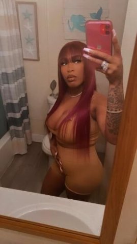 Here for a good show its been awhile but im back 😘 - 1