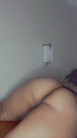 big booty juicy In town Read Bio - 1