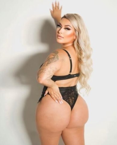 New In Town✈ UPSCALE CURVY LATINA🏆 - 1