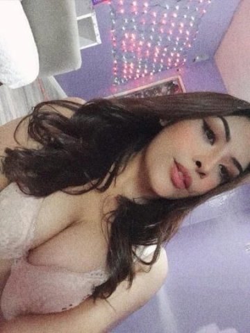 100 WEEK SPECIAL - COME SEE THE BEST LATINA - 1
