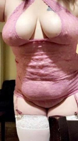 ✨⭐Chubby Brunette MILF⭐✨ - 1