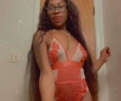 If you want the best petite with the wet coochie and fyeee ass head come see me 🥰Lets have fun !!! Incall or Outcall 👀👀🤑 - Image 2