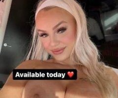 SEXY HOT BLONDE READY TO PLAY😍 - Image 2