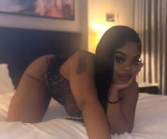 new to town she kreams 💦💦😩 - Image 3