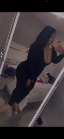 curvy latina princesss👠 - 1