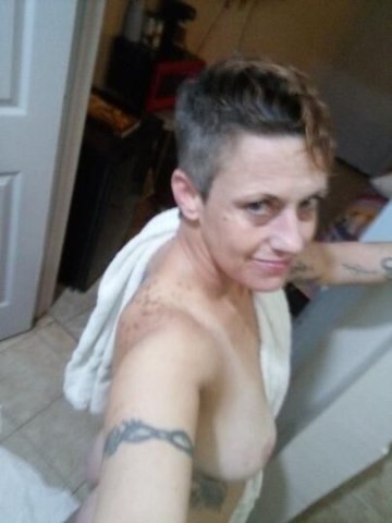 MAMA WHITE DADDI NOT BLACK BUT ... MY ASS SUPPA FAT!!! 43 years old - 1