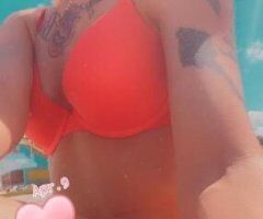 Erie escorts - FULL BODY MASSAGE AVAILABLE NOW WITH BECKA