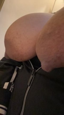 thick a$$ ebony🥴 - 1