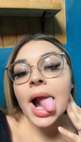 message me baby ❤ cum have some fun w me 😘 - 1