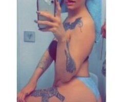 lets hangout babes - Image 1