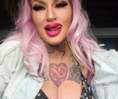 Las Vegas escorts - Busty and mature with a big booty...
