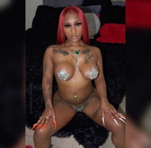 SWEET PUssY sexy face SPecials goin on !!! 😝🍾LETs have some FUN. Kinky shit😏 Smack my ass and hit it from the back🤤 WET And tight💦 im up all night👅🫦 - 1