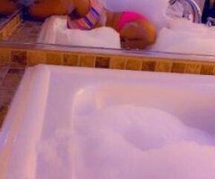 Real thick, and juicyy..%100 REAL DEAL. Lets play Daddy💕 - Image 3