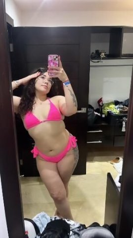 CumPlayWithSexyMercedes - 1