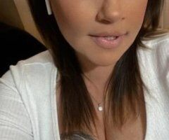 Burlington escorts - Hot Italian MILF Ready For You