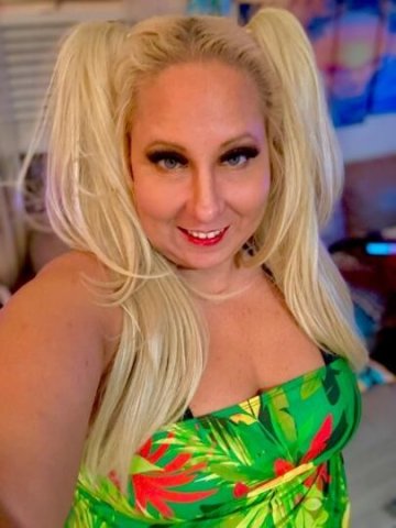No Deposit! Cash Only! Sarasota Curvy Blonde In and Out - 1