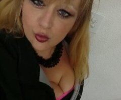 Bring 150$ roses THEN take me on date. carfun only unless you rent room located off university, allow me keep room after service i would agree to deduct 50 off service date gift u giving me - Image 4