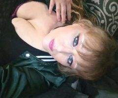 Bring 150$ roses THEN take me on date. carfun only unless you rent room located off university, allow me keep room after service i would agree to deduct 50 off service date gift u giving me - Image 5