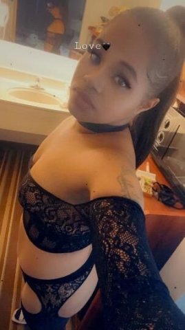 sexy lightskined half breed looking for fun no bare at all - 1