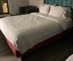 Birmingham escorts - SELLING ROOMS