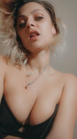 cum get s d4op of honey - 1