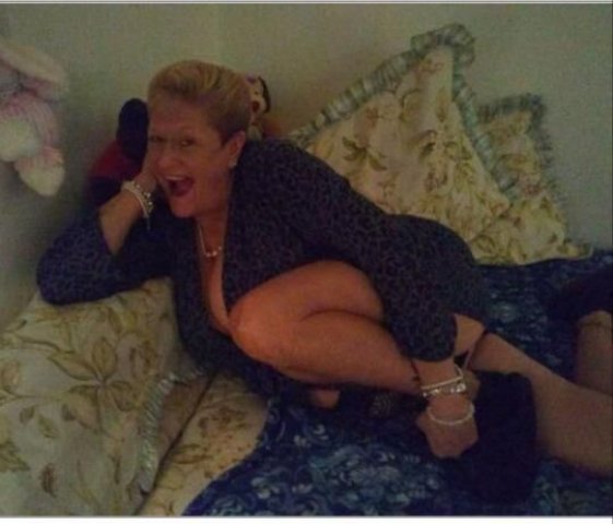 🐾 " MATURE & SEXY COUGAR " 🐾 OUTCALL 🏠 AND CAR 🚗 FUN AVAILABLE !! - 1