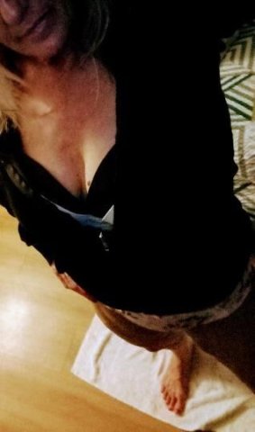 WAKEY WAKEY GUYS IT'S WET WEDNESDAY! - 1