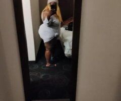 COME WATCH MY FAT ASS BOUNCE OFF YOUR 🍆🍆🍆 - Image 4