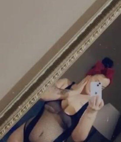 DreaMy KREAmY HOT💦 beauy 👑 QueenIN TOWN 💦😍Very sexy - 1
