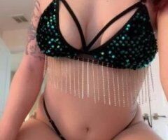 💃Petite Bombshell💃 - Image 1