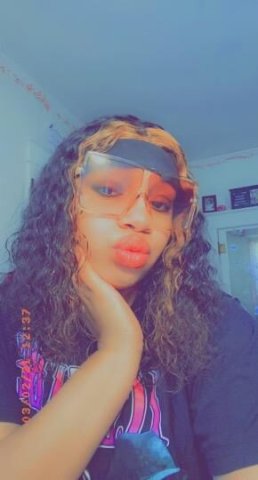 lightskinwet 👅 - 1