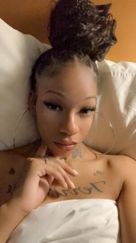 ✨YOUR FLAVorite PETITE💛TREAT KEESHA💋 💫 AVAILABLE NOW✅ - 1