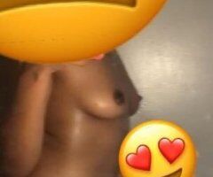 Come come get wet with mhee❤No anal‼‼No outcalls‼‼‼Ages 30 and up‼‼‼ I am not any type of law enforcement!!! I take cash and cashapp!!! No bare!!! - Image 3