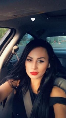 Goth Baddie looking for upscale daddy - 1
