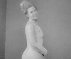 Toledo escorts - thirsty thursday specials ! 😉 it's a business doing pleasure with you 😻👅