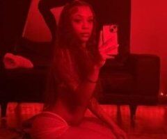 your favorite lightskin beauty 😍 - Image 3