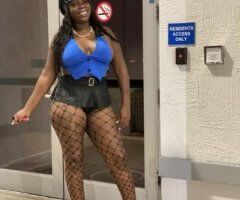 Santa Barbara escorts - Pocket Sized Girl Next Door