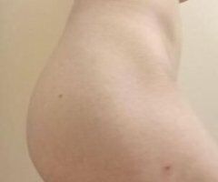 Long Island escorts - big tiddy shorty