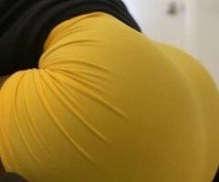 Hi Im Queen READ MY POST Its My Birthday🥰 ❣ 🥰Lets have fun i do cardates ✅i do outcalls 💯😛✅Photos are legit ✅No Police😐 - Image 2