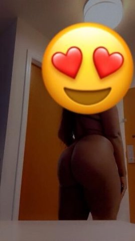 Dark skin looking cute - 1