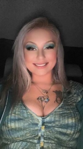 blonde bombshell lonely looking for new friends - 1