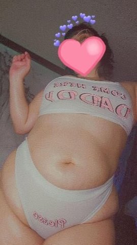 Chubby Girl In North Loop & Yarbrough - 1