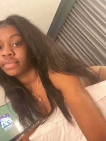 Slim Ebony With Amazing Tricks 🥵😩 HERE FOR A GOOD TIME SEEME BEFORE I LEAVE 😘🤭 - 1