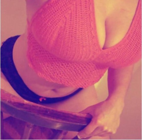 Sexy Busty Girl for Outcalls--No Deposit Scam - 1