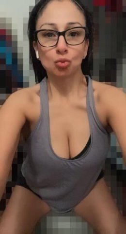looking for mature men who'd like to spend some time with a latina women - 1